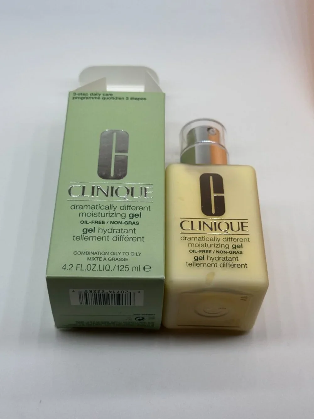 CLINIQUE Dramatically Different Moisturizing Gel 4.2 fl